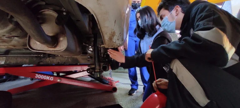 Temuco: 400 estudiantes visitaron la Feria de la Educación Técnico Profesional