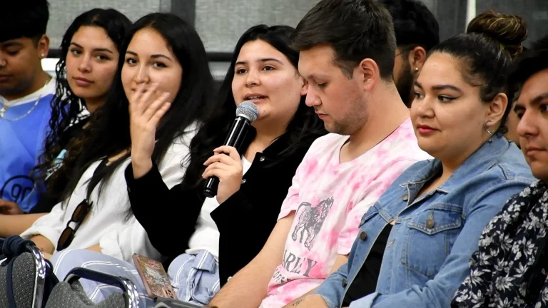 Juez del Tribunal Oral de Temuco Leonel Torres dictó charla sobre efectivización a estudiantes de la Universidad Autónoma