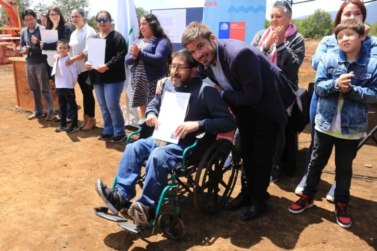 154 Familias de Cunco recibieron subsidios del Serviu para su casa propia y Alcalde destacó la gestión del Gobierno en materia de vivienda