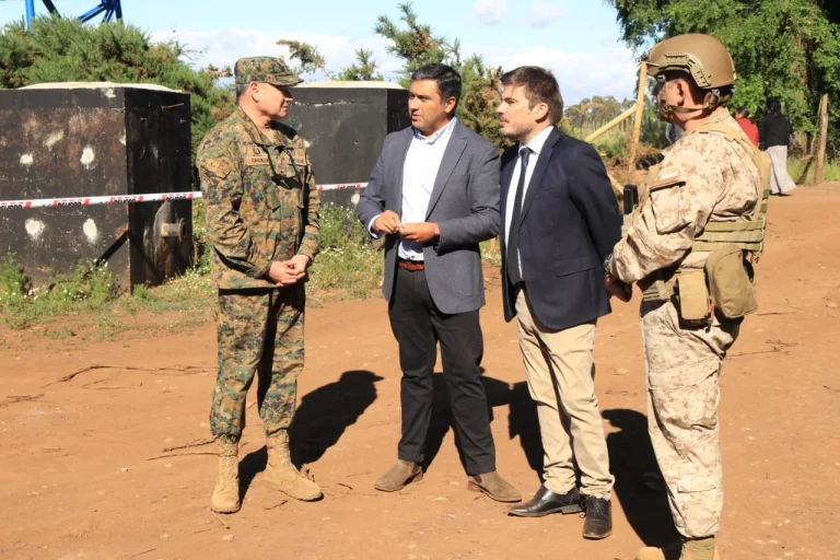 Delegado Presidencial instruye resguardo de militares para retomar obras de APR en victoria que llevara agua a comunidades mapuches
