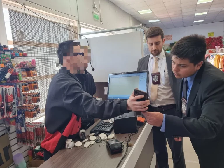 PDI realiza fiscalizaciones a extranjeros en locales comerciales de Temuco y Padre Las Casas