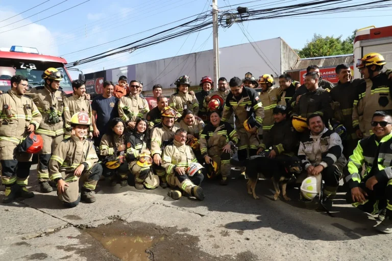 Lautaro despidió en grande a bomberos de la Región de Los Lagos que ayudaron en el combate de los incendios forestales