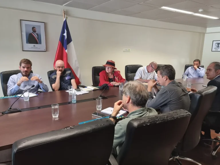 Gobierno coordina acciones con gremios productivos para la reconstrucción de la Región