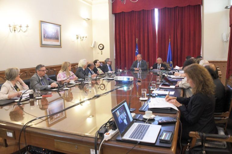 Fiscal Nacional visita al Pleno de la Corte Suprema y aborda seguridad en las audiencias 