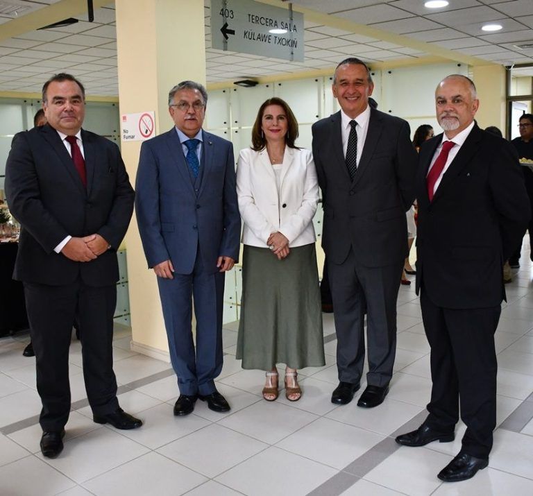Presidente de la Corte de Temuco toma juramento a abogados integrantes para el año judicial 2023