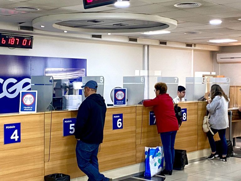 CGE suma nuevo canal de contacto para clientes y pone en operación WhatsApp de atención