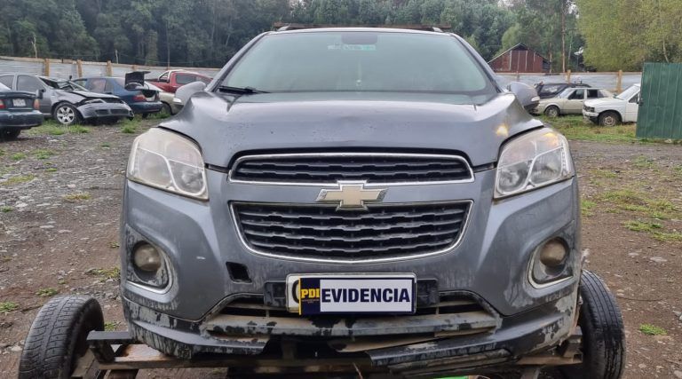 PDI Villarrica incauta vehículos robados que se encontraban en desarmaduria de Lican Ray