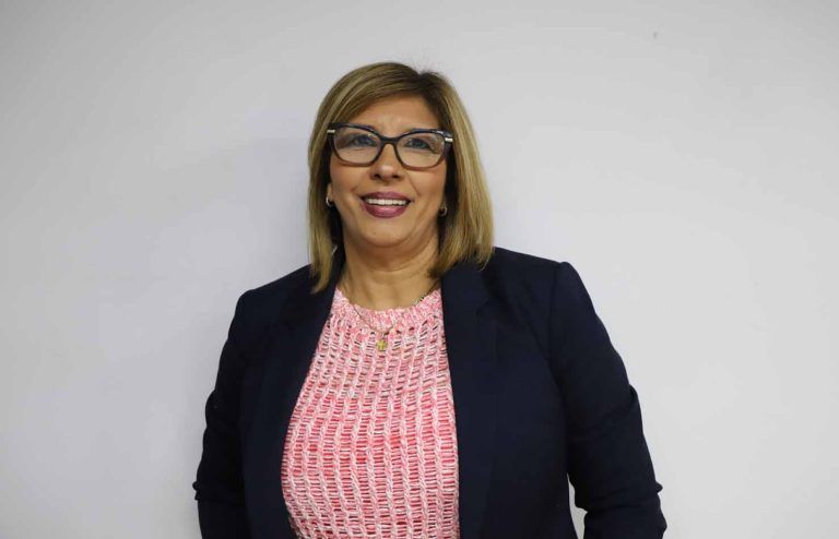 COLUMNA OPINIÓN Innovar: llevar lo que hacemos al siguiente nivel Dra. Sandra Alcina Académica de Ingeniería Comercial Universidad Autónoma de Chile