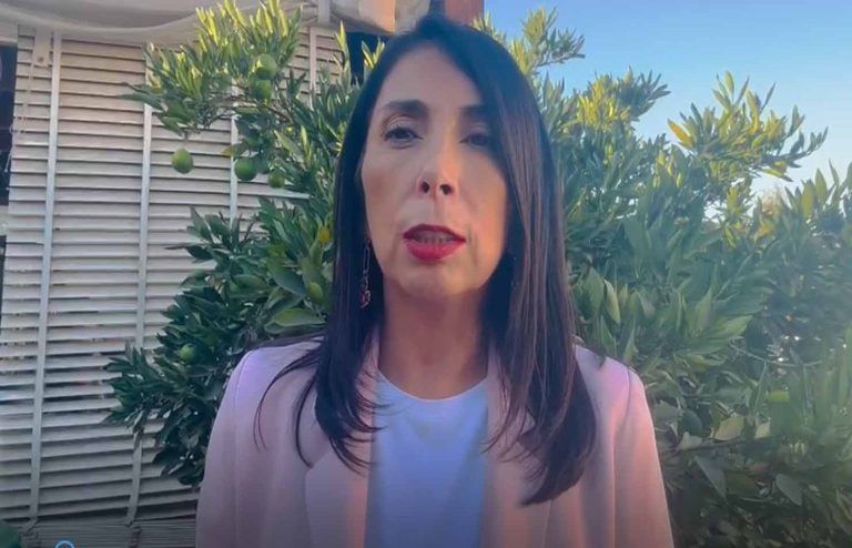 Especialista en salud acusa lentitud y falta de cobertura en vacunación contra Influenza y COVID-19 por parte del Minsal