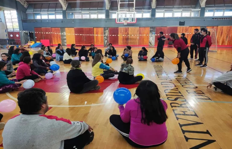 Seminario Crecer en Movimiento buscó educar a docentes y estudiantes sobre actividad física y hábitos saludables