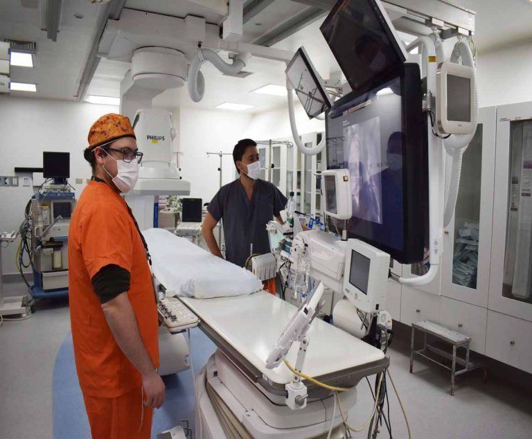 Hospital cierra proceso de adjudicación de Angiógrafo Multipropósito
