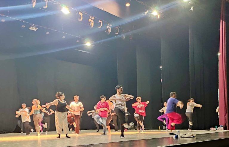 El TMT abre sus puertas a los amantes de la danza moderna con clase gratuita para la comunidad