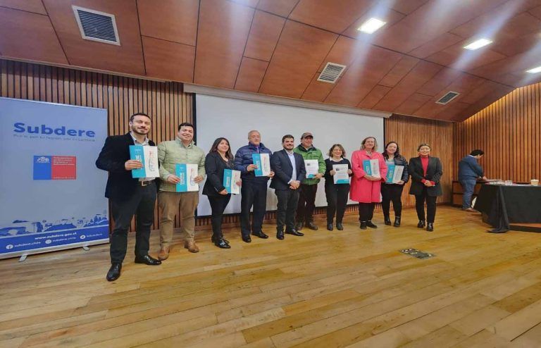 Gobierno invirtió más de 12 mil millones de pesos en comunas en solo dos meses