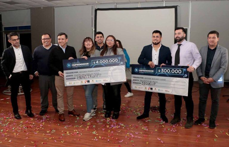 “MenstruApp” gana concurso «Desafío Emprendedor» y desarrollará prototipo para mejorar seguridad de mujeres en la comuna.