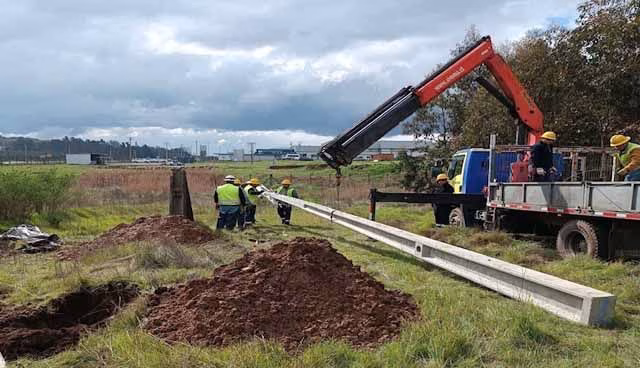 Robo de 3 kilómetros de cables eléctricos afectó servicio de vecinos de sector La Mona en Angol