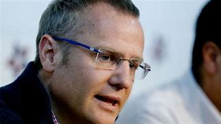 Pese a prohibición de hacer campaña: senador Felipe Kast llama a votar por su opción personal en TV