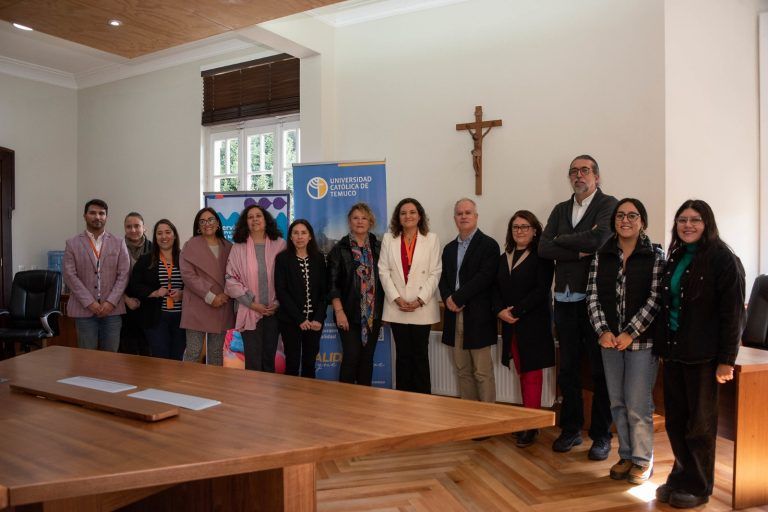 Firman convenio entre la UCT y el Servicio de Protección Especializada a la Niñez y Adolescencia