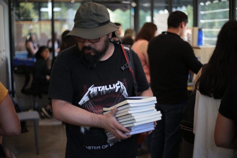 Mes del libro: Ediciones y Librería UCT analiza su crecimiento en los últimos años