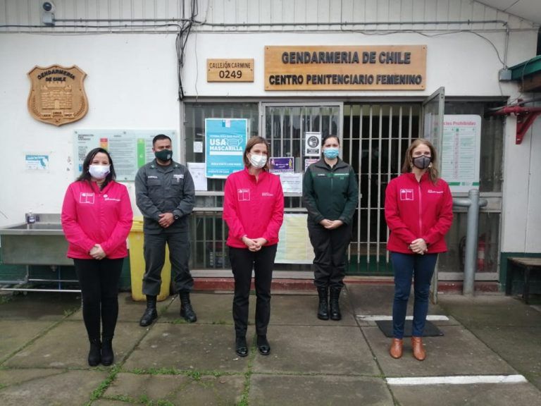 Gendarmería traslada a internas por emanaciones de Gas en centro de detención Femenino de Temuco