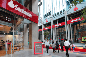 Santander informa de un «acceso no autorizado» a su base de datos que ha afectado a España, Chile y Uruguay