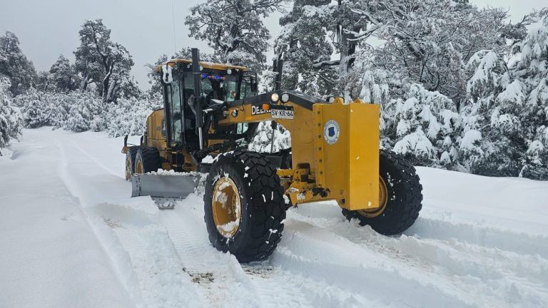 Intensas nevadas dejan como saldo localidades y personas aisladas en Pucón