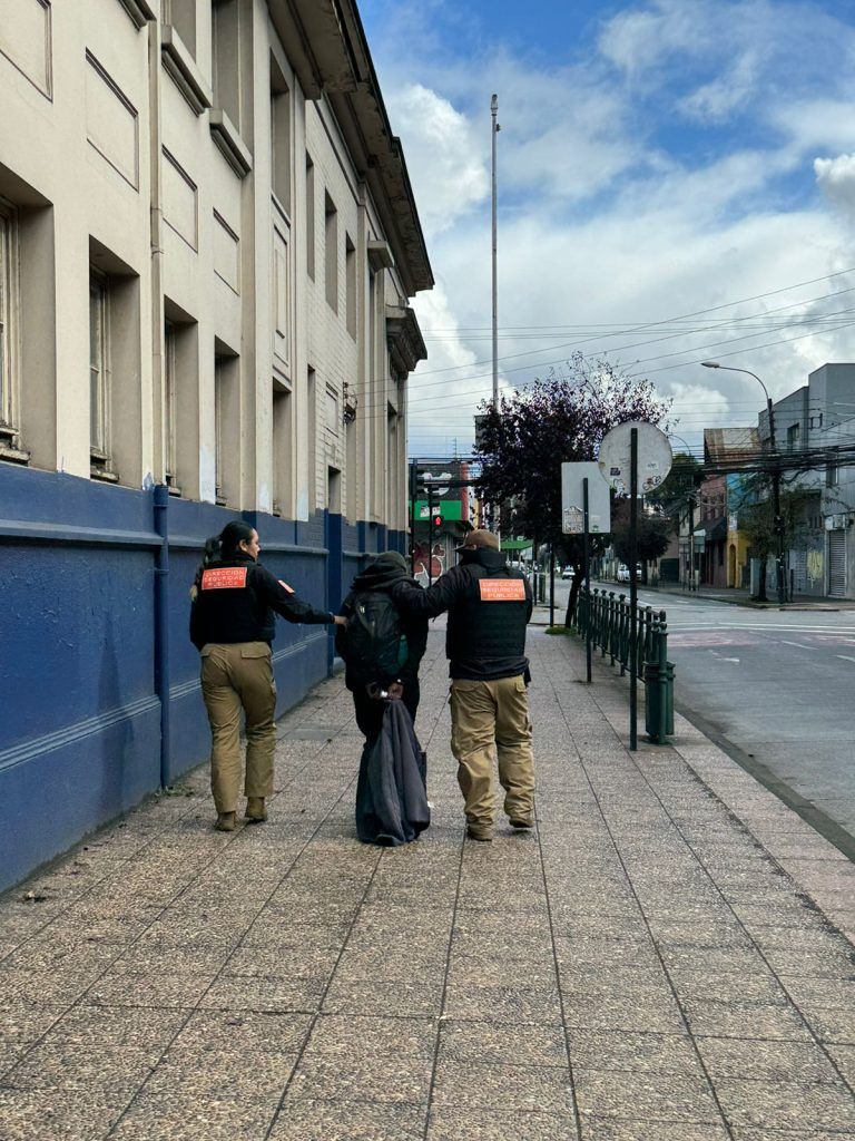 Inspectores municipales detienen a delincuentes en Temuco: fueron liberados porque no había denuncia