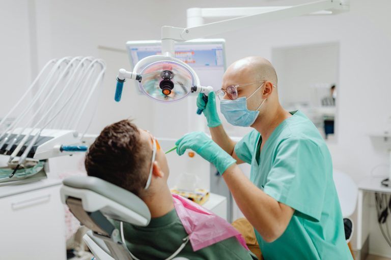 9 recomendaciones para proteger la salud de las encías