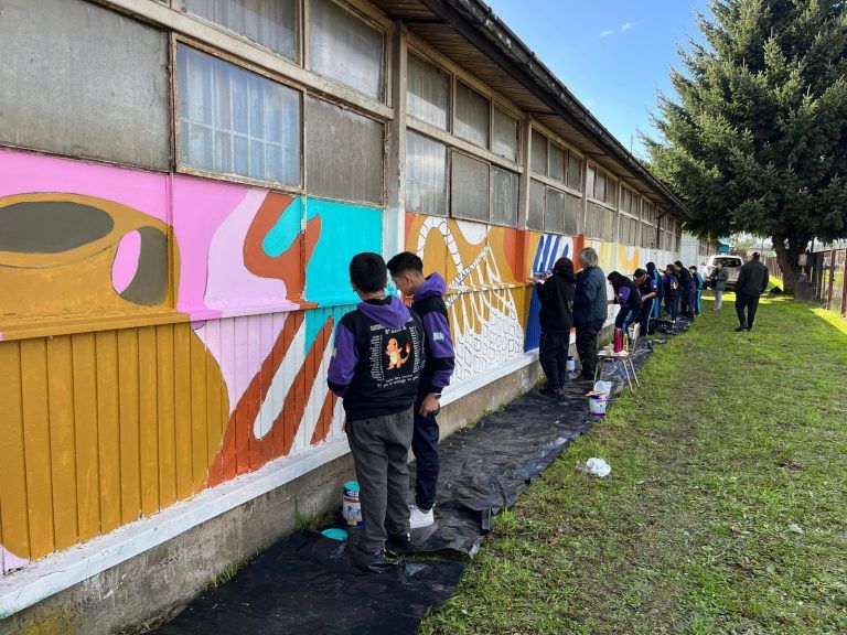 Ochenta por ciento de avance lleva el mural comunitario del Centro Cultural Pircunche
