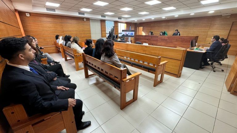 Alumnos de segundo año de Derecho de la Universidad Autónoma visitaron la Corte de Temuco