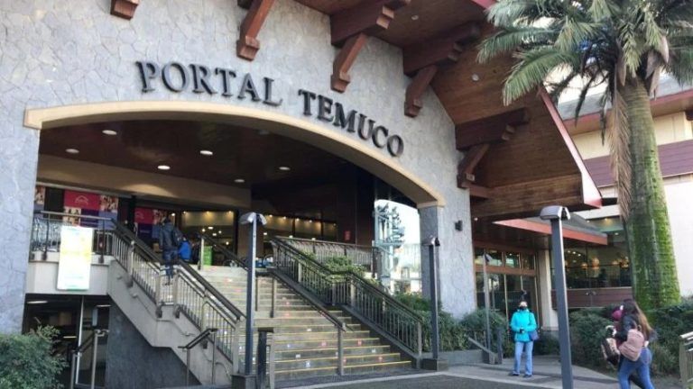 Conmoción en mall de Temuco por mujer que falleció tras caer de altura
