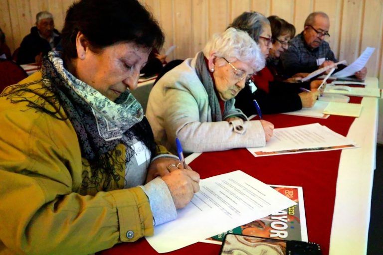 Premios Excelencia Mayor: Temuco reconoce por votación a los mejores en el buen trato a personas mayores