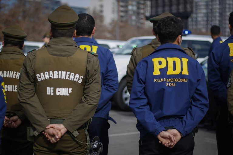 Claves Ipsos: Carabineros y PDI son las instituciones que generan más confianza en el país