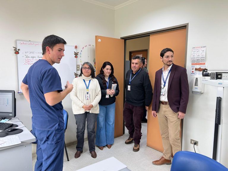 CECOSAM del Hospital Lautaro compartió experiencias del modelo de atención con equipo de salud mental del Servicio de Salud Biobío