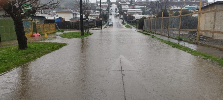 10 casas anegadas en Angol por intensas lluvias