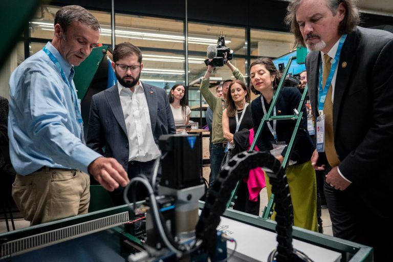 Astronomía, innovación, startups y foros universitarios marcaron el viaje de la delegación científico-tecnológica en Alemania y Suecia