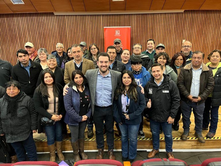 Gobernador Luciano Rivas reafirma compromiso con más de 1.270 habitantes de Teodoro Schmidt para financiamiento de futuro sistema de agua potable rural
