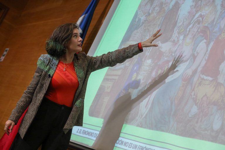 “Aguanta, chequea, comparte”: Gobierno lanza campaña con foco ciudadano para combatir la desinformación