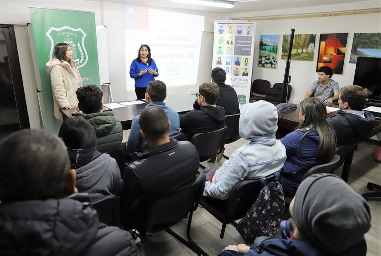Gendarmería dicta capacitación sobre eliminación de antecedentes penales