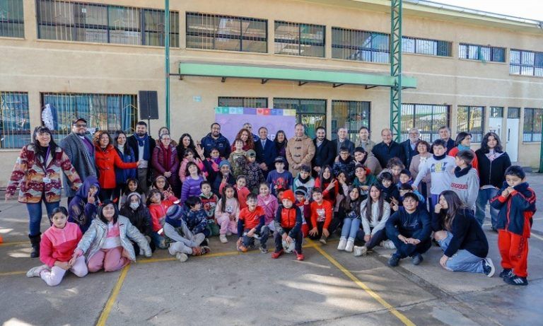 ¡Las vacaciones ahora son más entretenidas! Gobierno inaugura programa Escuelas Abiertas en Invierno a nivel nacional