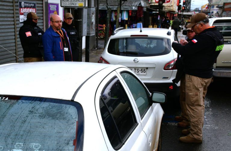 Más de una treintena de multas se cursaron a vehículos mal estacionados en el sector Estación de Temuco