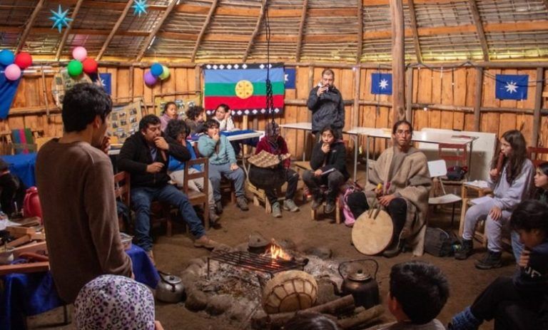 Renuevan convenio con 8 escuelas en la Araucanía para proyecto de «Revitalización Cultural»