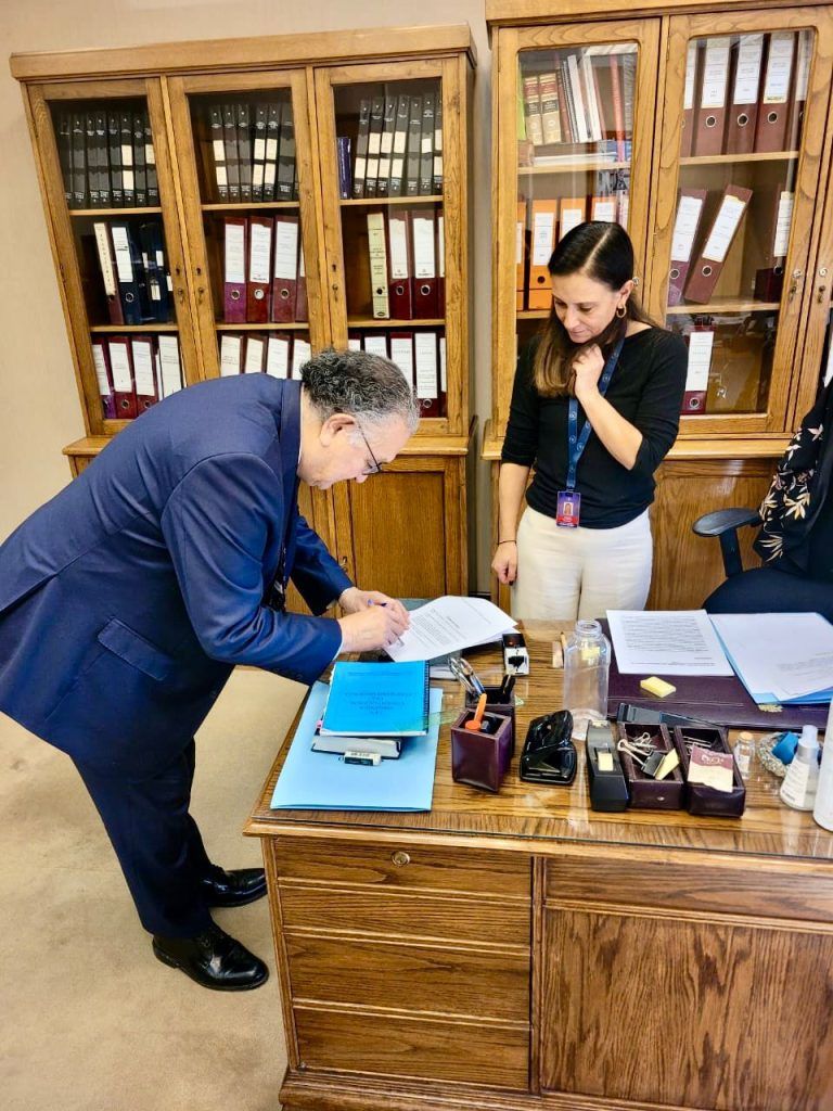 Senador Francisco Huenchumilla ingresa al Congreso proyecto de Reforma Constitucional que consagra el derecho a la Eutanasia y la “muerte digna”