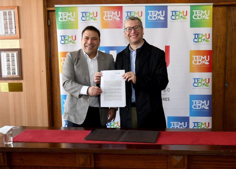 Municipio de Temuco y Mundo Telecomunicaciones firman convenio para instalar internet gratuito en centros comunitarios y sedes sociales