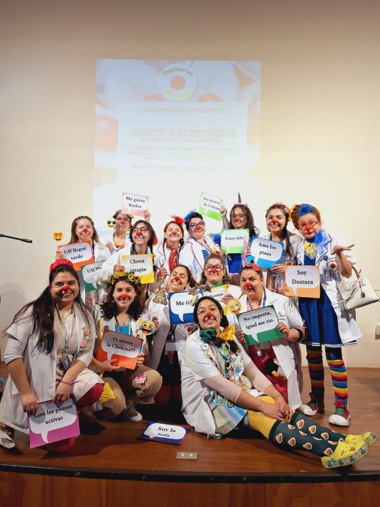 Graduación de Nuevas Voluntarias y Voluntarios Pintasonrisas Clown en el HHHA