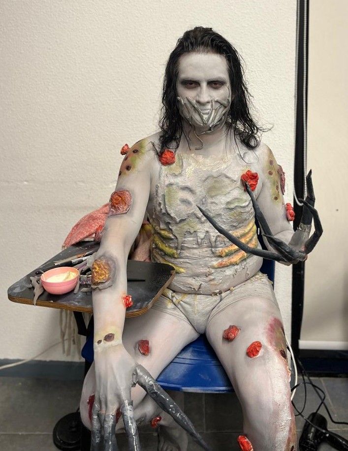AIEP se lució con desfile de cuerpos pintados