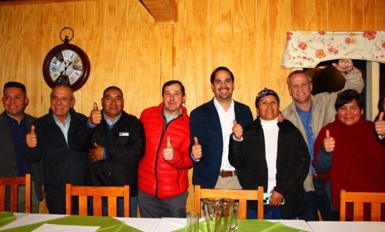 Representantes políticos respaldan candidatura única de Eduardo Yáñez en Lonquimay