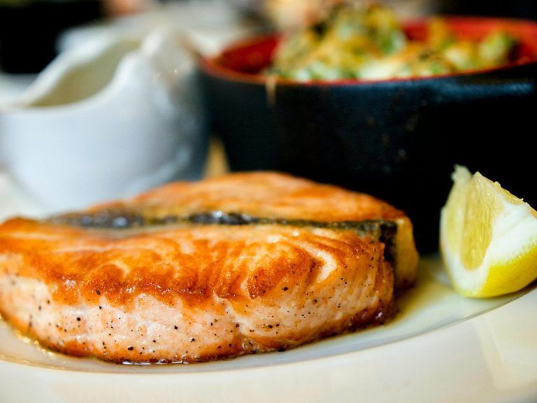 Nutricionista entrega consejos de alimentación sana para fortalecer el cerebro