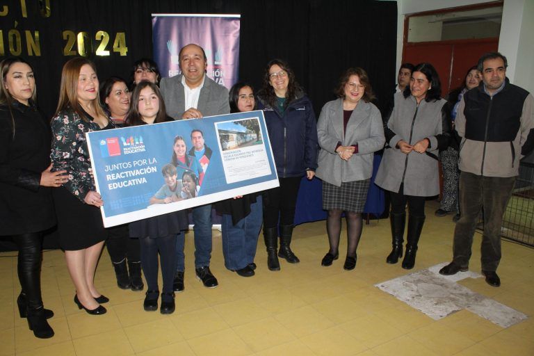 Subsecretaria Arratia anuncia inversión de $470 millones de pesos en infraestructura para la Escuela Eduardo Frei Montalva de Perquenco
