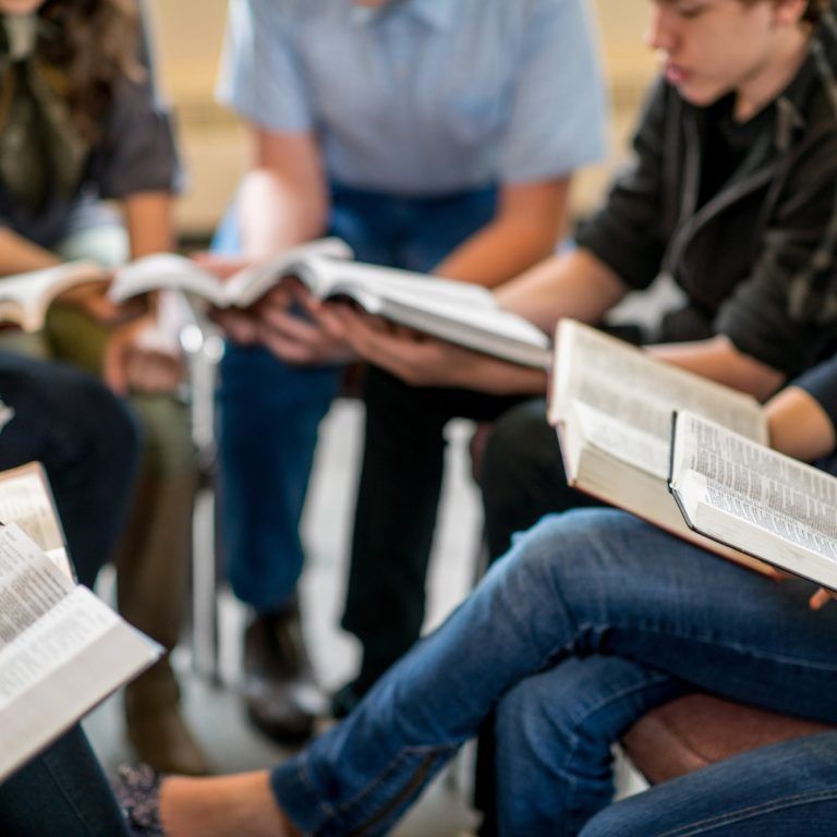 Guía para estudiar posgrados gratis en Europa: expertos te entregan recomendaciones 