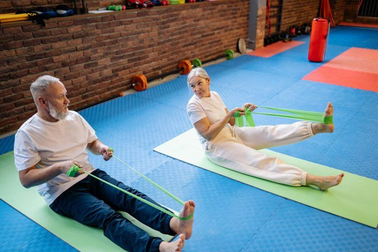 Kinesiólogo de ACALIS recomienda ejercicios para mantener saludable el corazón en la tercera edad